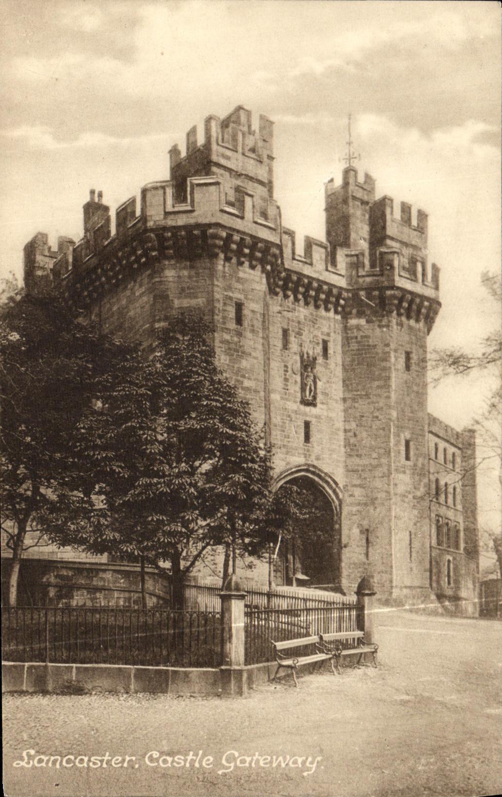 CPA Lancaster Castle Gateway