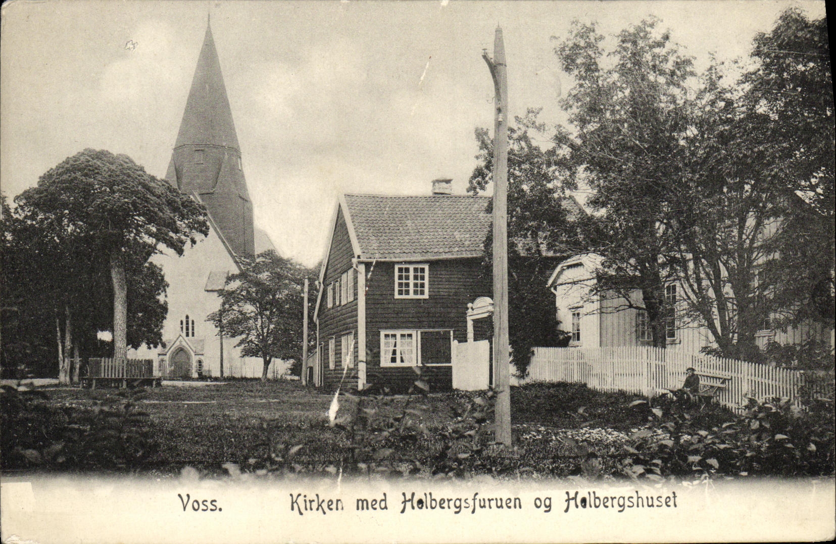 CPA Voss Kirker med Holbergsfuruen og Holbergshuset