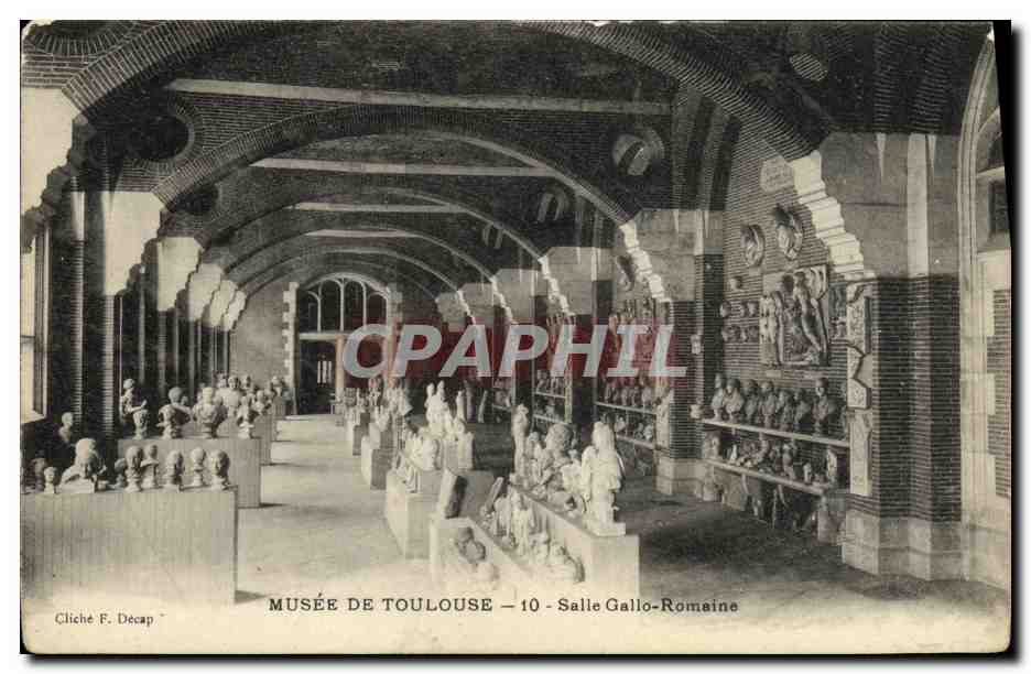 Musée de Toulouse — Salle Gallo-Romaine — Cliché F. Decap