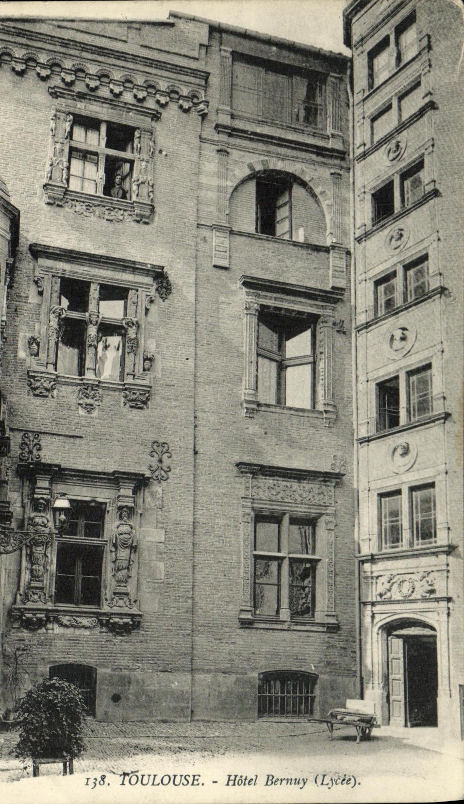 CPA Toulouse Hotel Bernuy Lycee