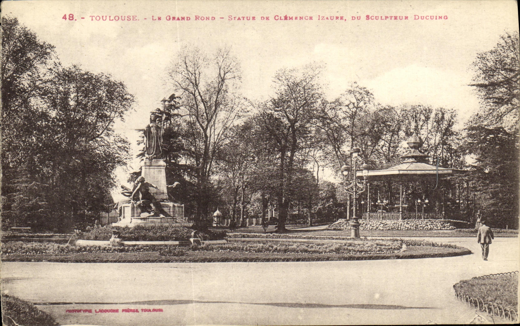 CPA Toulouse Le grand rond Statue de clemence Izaure 