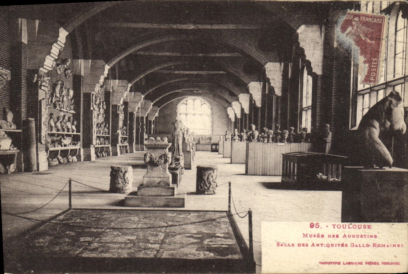 CPA Toulouse Musee des Augustins Salle des Antiquites gallo romaine 