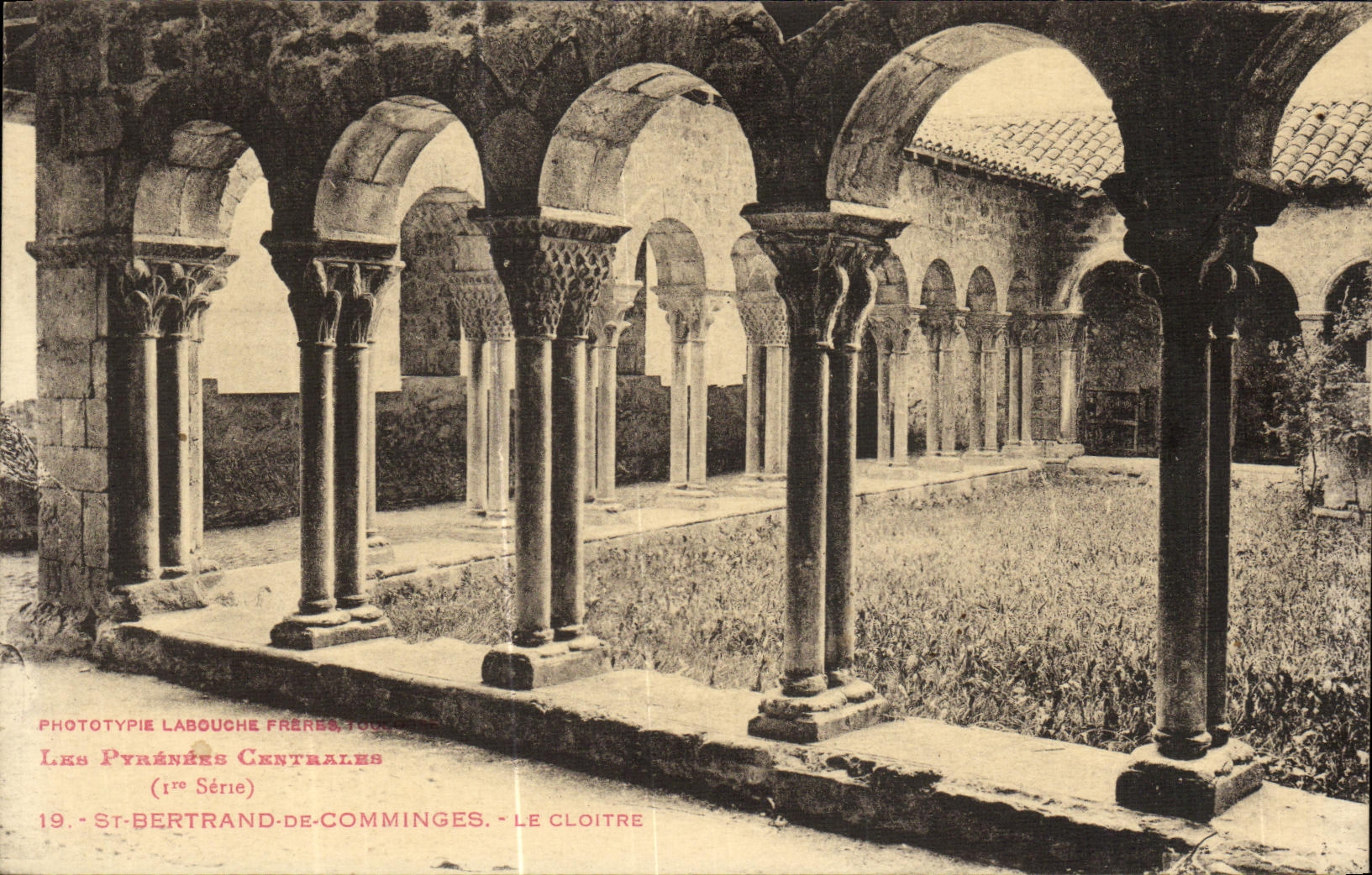 CPA Saint Bertrand De Comminges Le Cloitre
