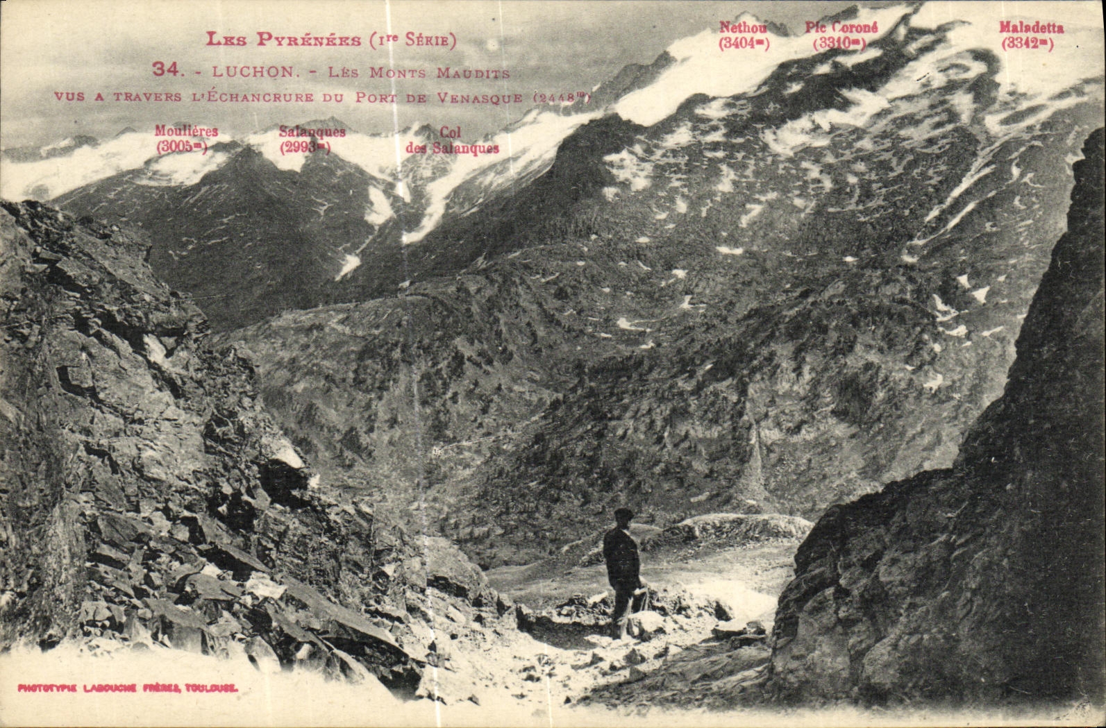 CPA Luchon Les monts maudits vus a travers l echancrure du Port de Venasque