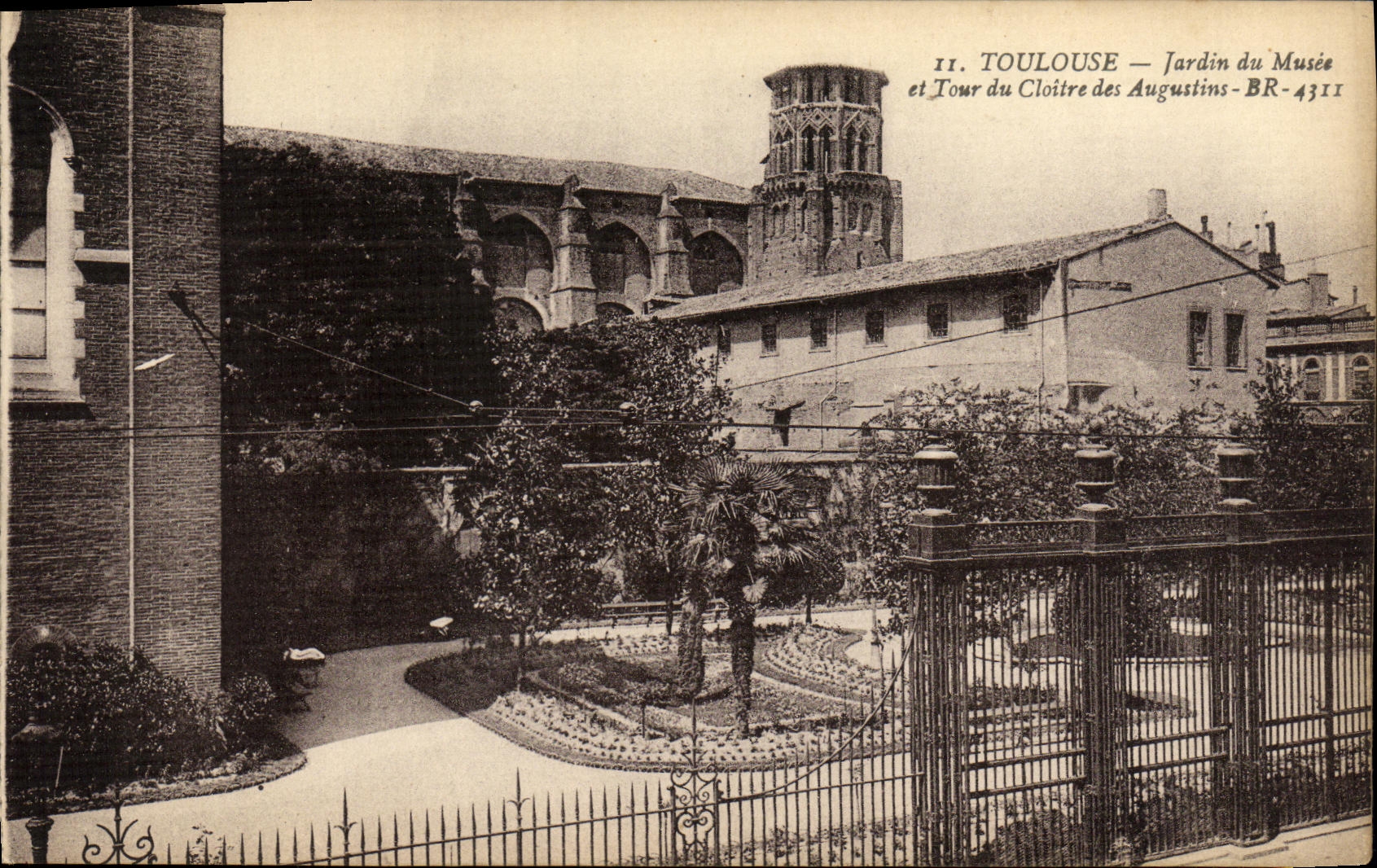 CPA Toulouse Jardin du Musee et Tour du Cloitre des Augustins