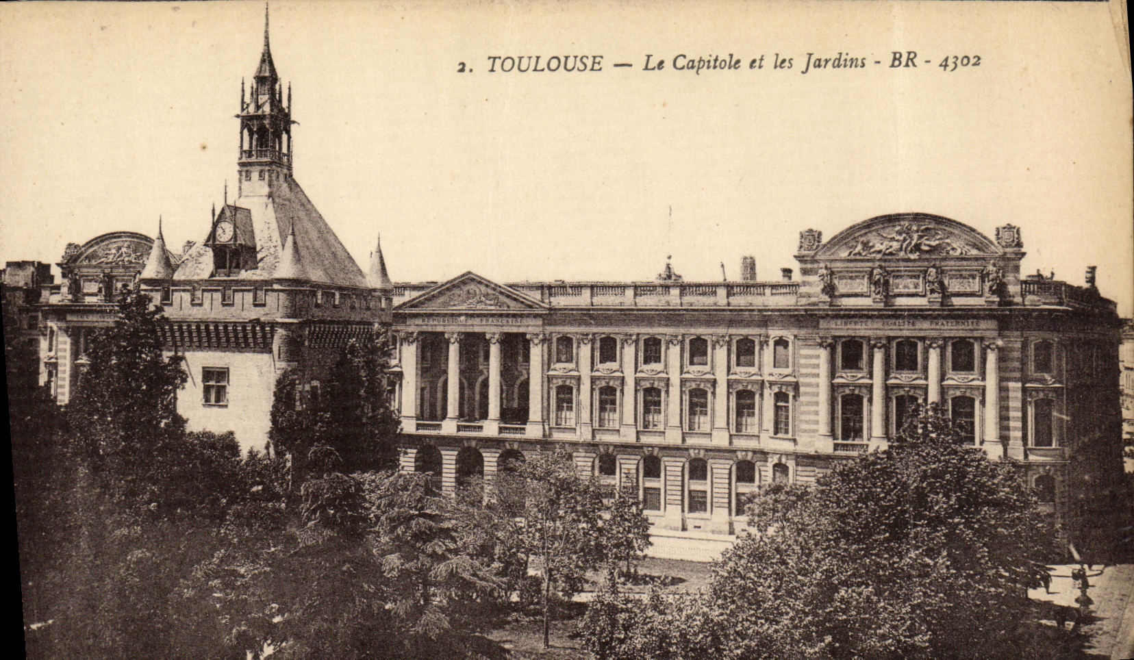 CPA Toulouse Le Capitole et les Jardins
