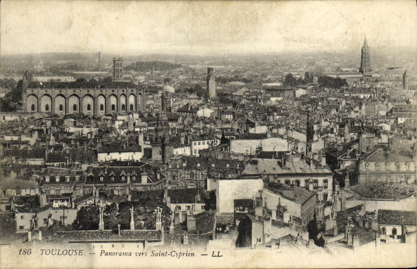 CPA Toulouse Panorama Vers Saint Cyprien