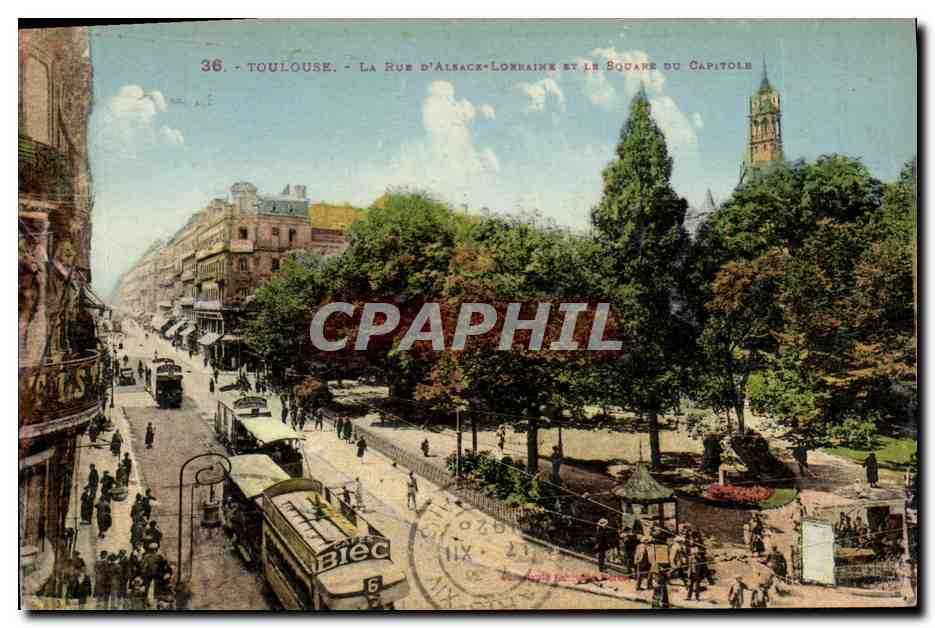 Toulouse - La Rue d'Alsace-Lorraine et le Square du Capitole