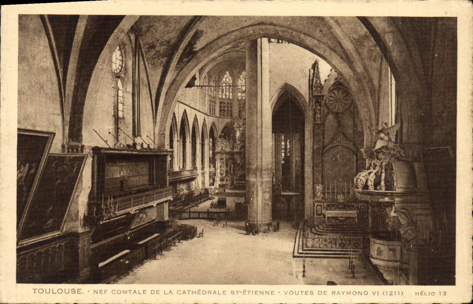 Toulouse - Nef comtale de la cathédrale Saint-Étienne - Voutes de Raymond VI (1211) - Hélio 13