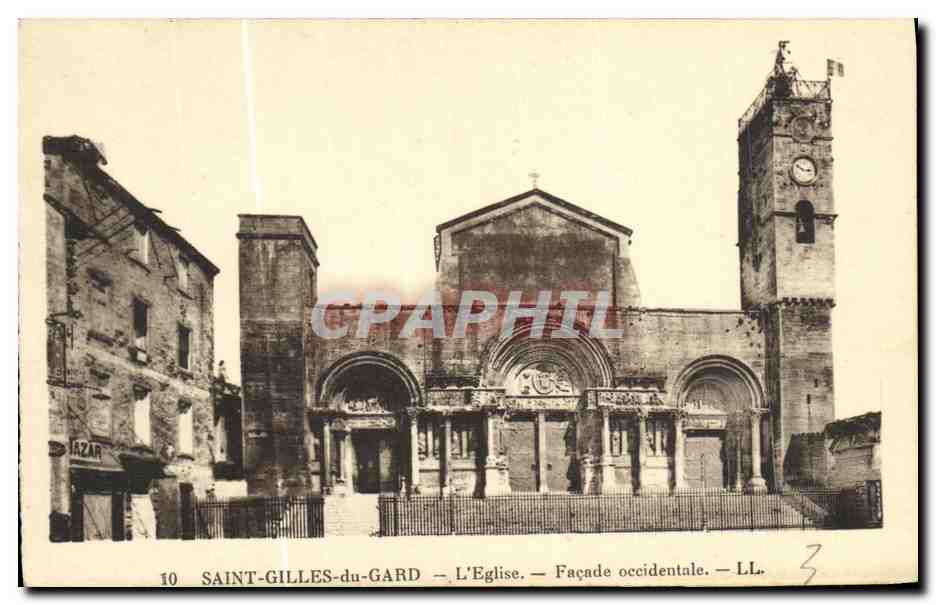 CPA Saint Gilles du Gard L Eglise Facade occidentale