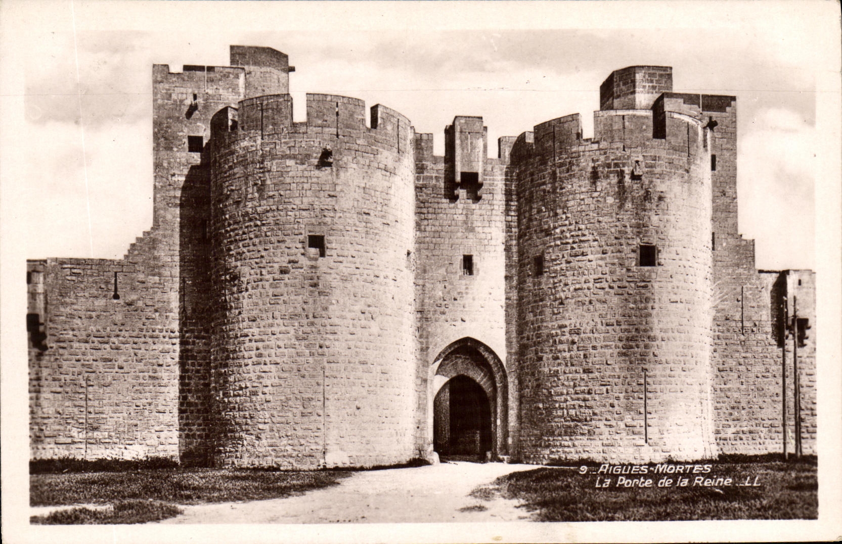 CPA Aigues Mortes La Porte de la Reine