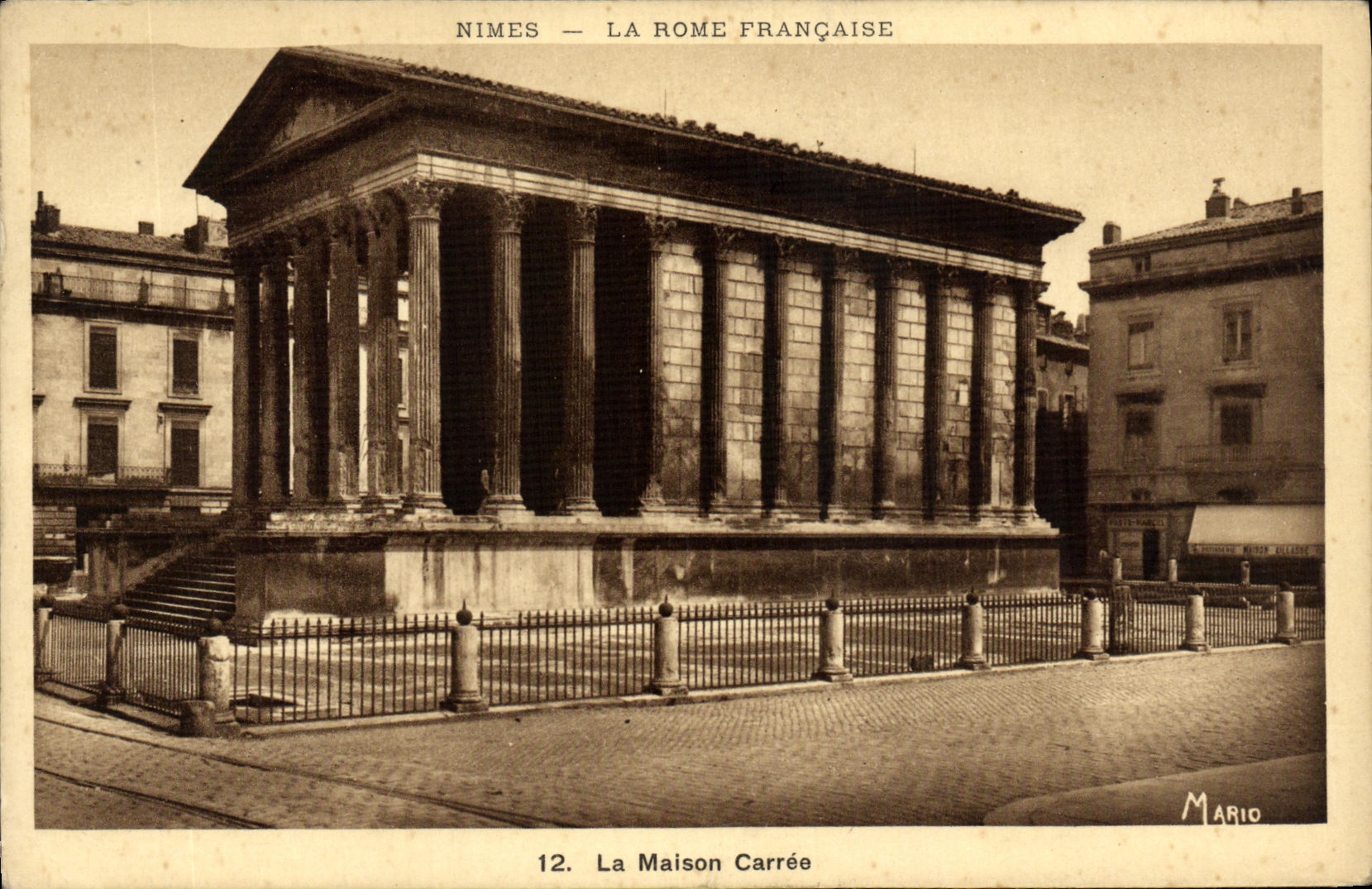 CPA Nimes La Rome Francaise La maison carree