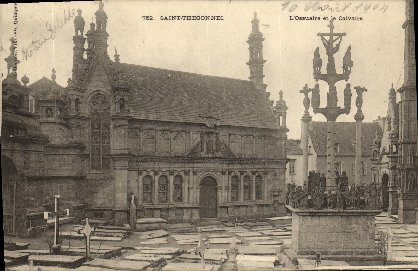 CPA Saint Thegonnec L ossuaire et le calvaire