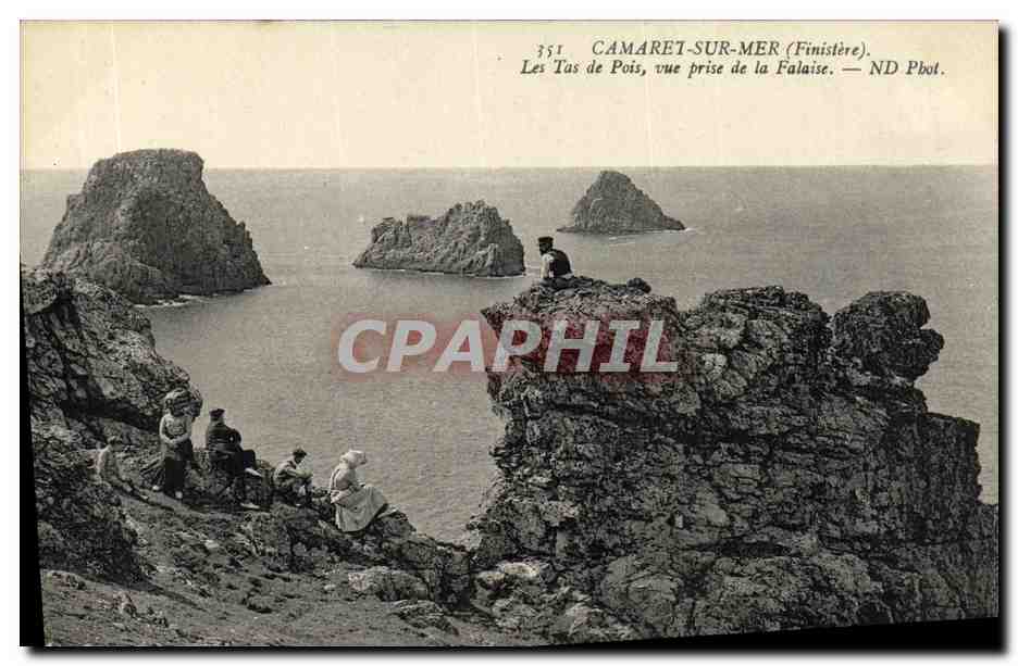 CPA Camaret Sur Mer Les Tas de Pois vue Prise de la Falaise
