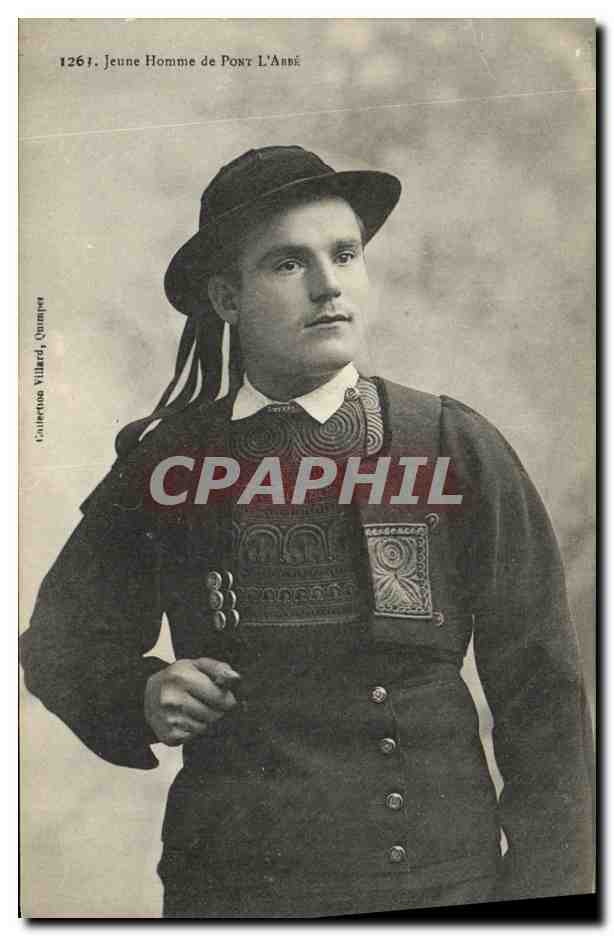 CPA Jeune Homme de Pont L Abbe Folklore Costume