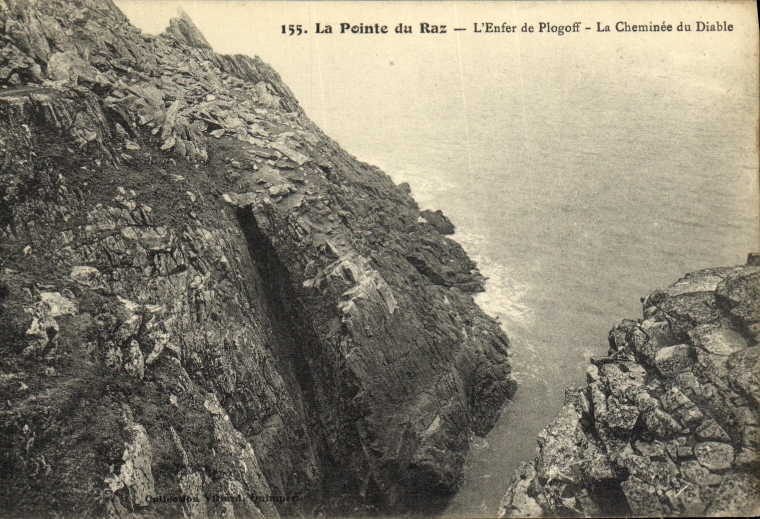 CPA Le Pointe Du Raz L Enfer de Plogoff La Cheminee du Disble