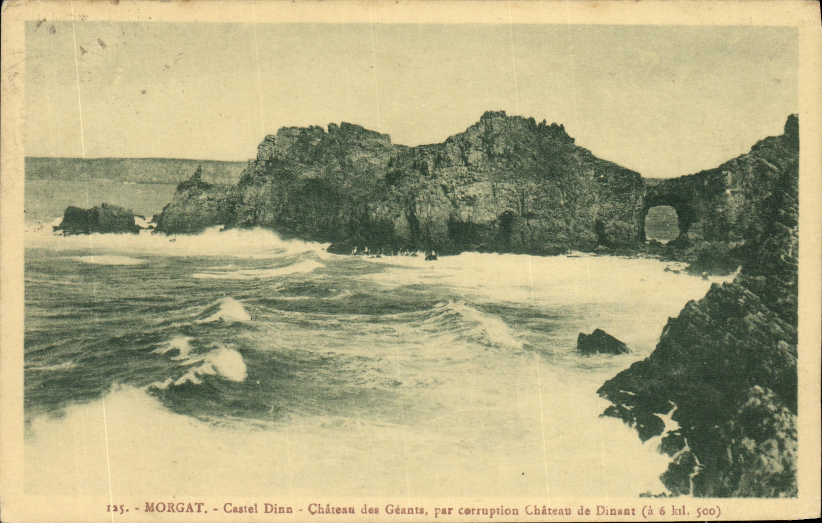 Morgat - Château des Géants (par corruption Château de Dinant à 6 kil. 500) — éditeur Le Doaré, phot. Dalmalia, n° 135