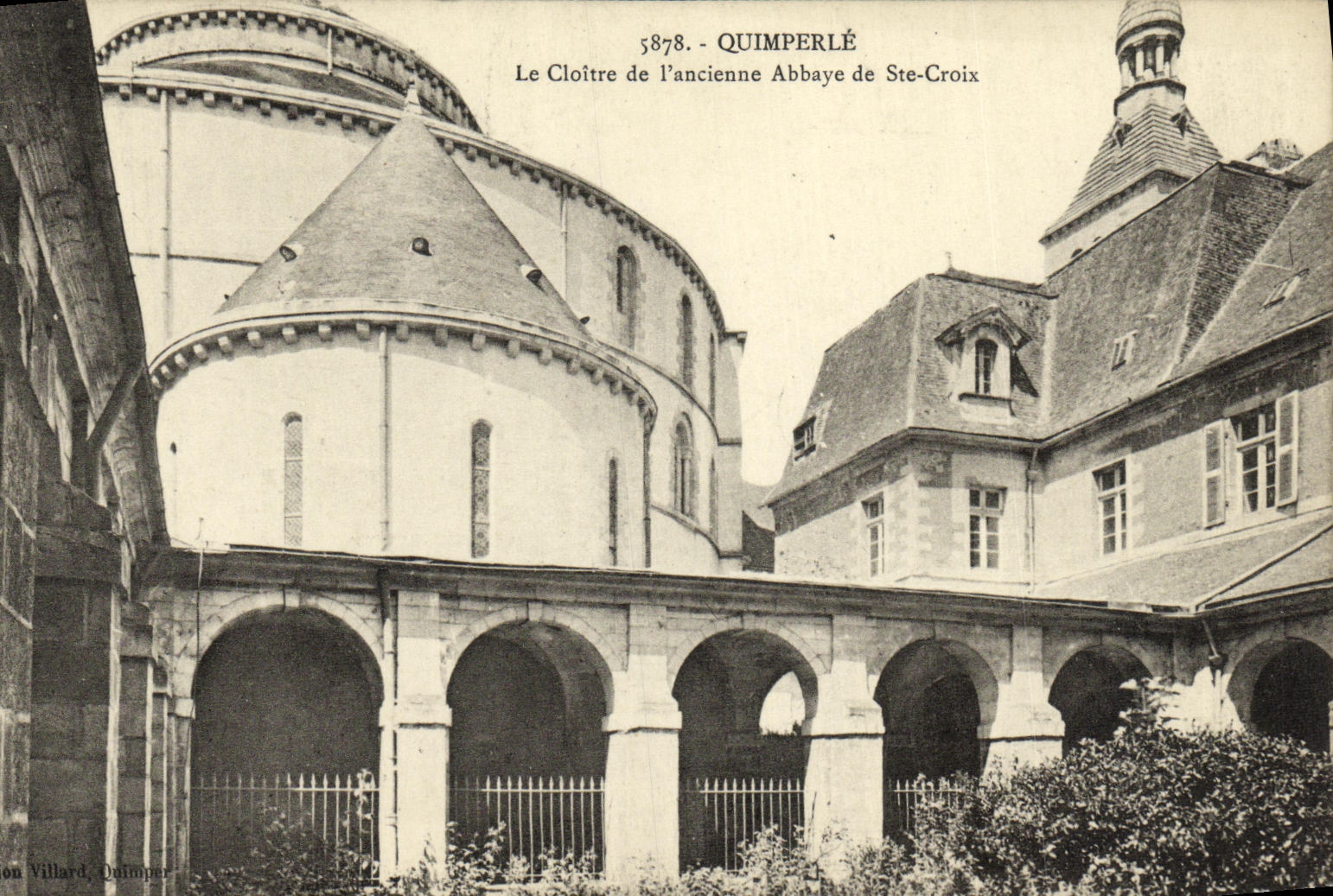 CPA Quimperle Le Cloitre de L Ancienne Abbaye de Ste Croix