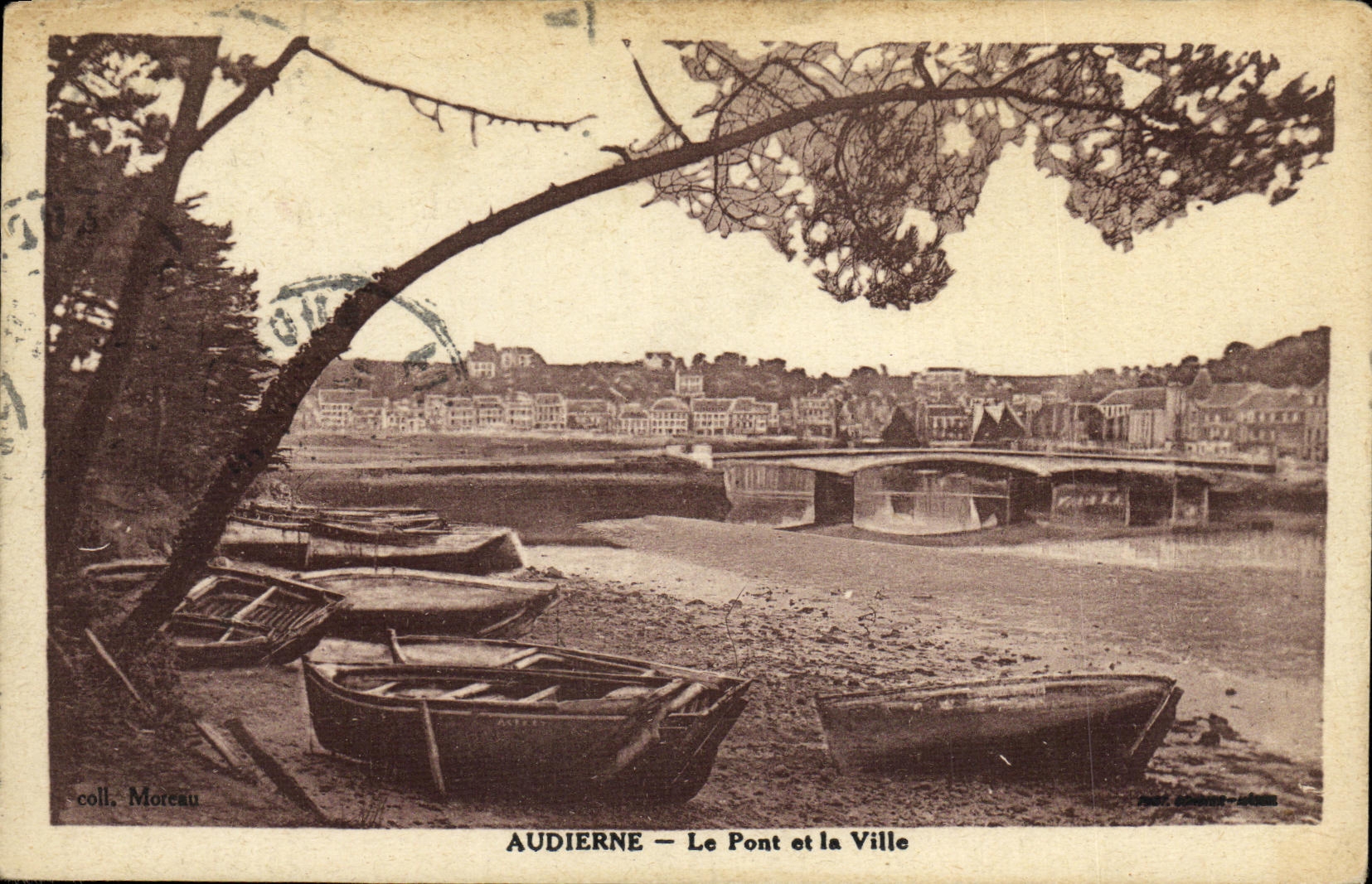CPA Audierne Le Pont et la ville