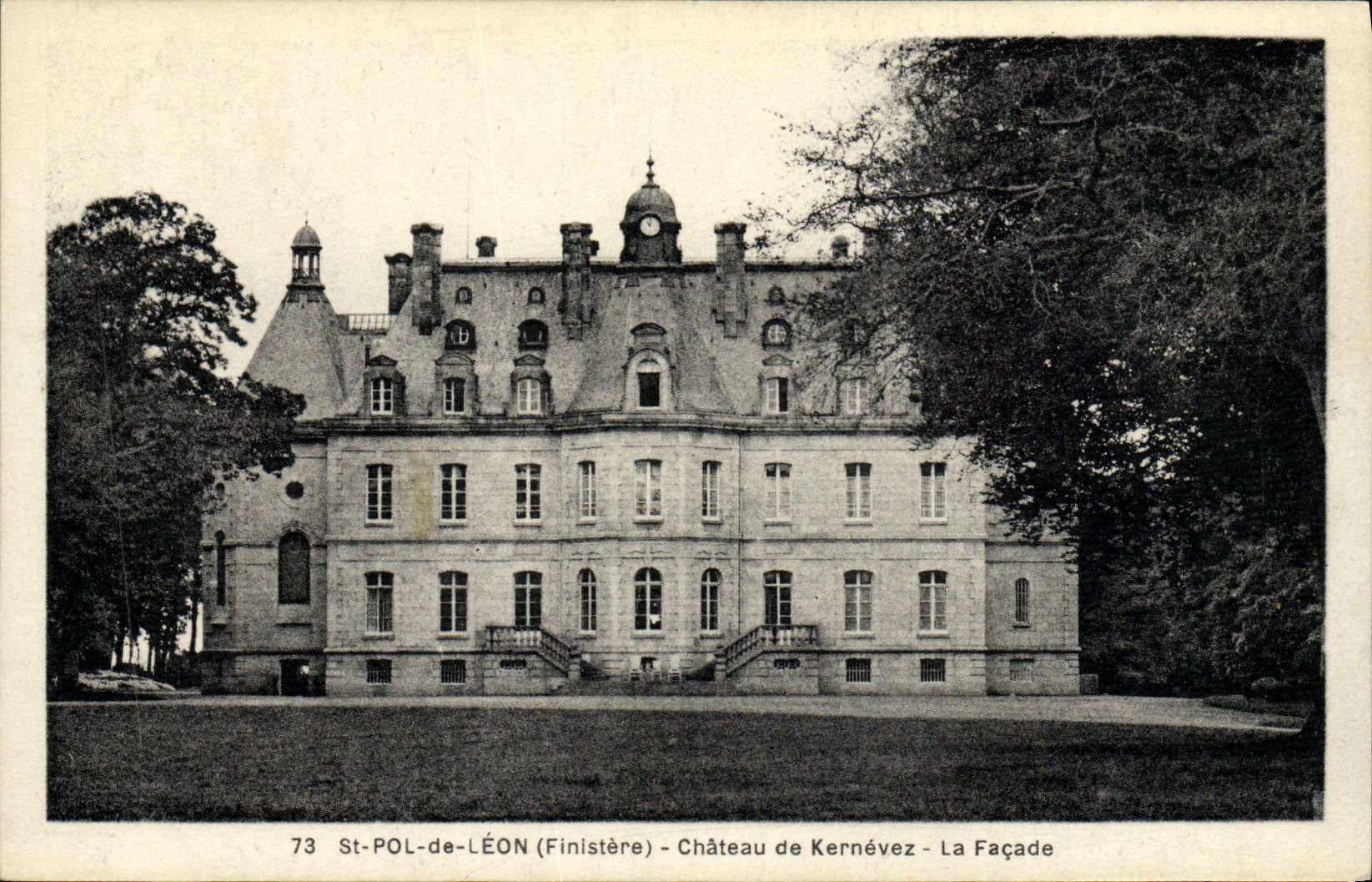 CPA St Pol de Leon Chateau de Kernevez La Facade