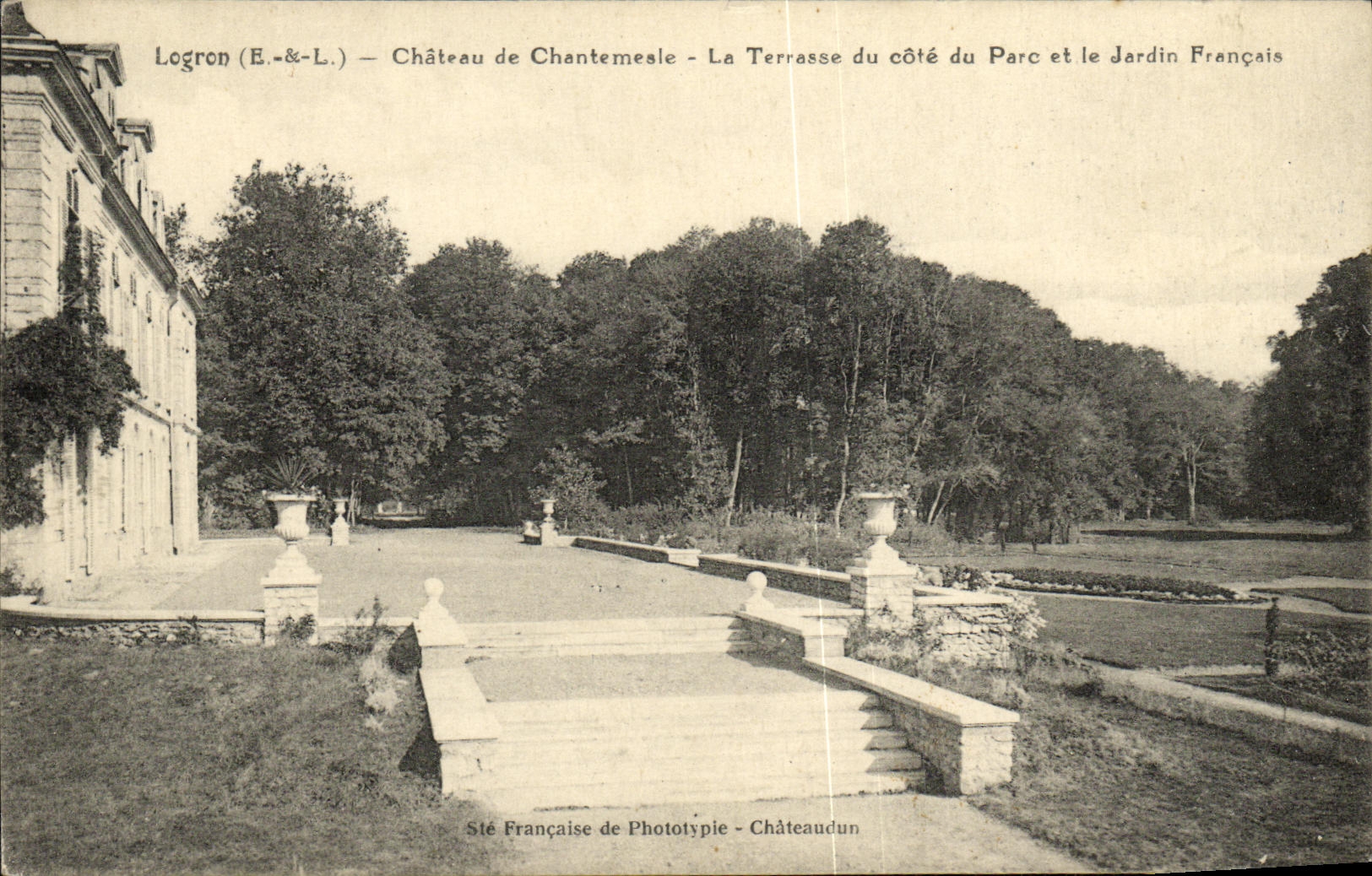 Château de Chantemesle — La Terrasse du côté du Parc et le Jardin Français — Sté Française de Phototypie, Châteaudun