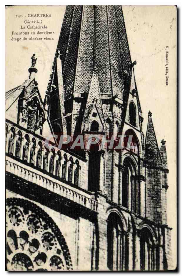 Chartres (E.-et-L.) — La Cathédrale, Frontons au deuxième étage du clocher vieux — Fournail, Drexel
