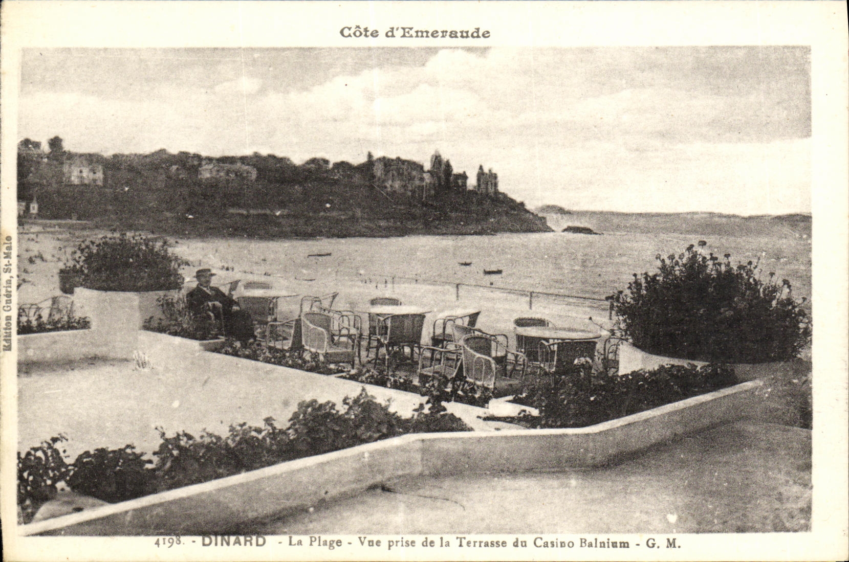 Dinard - La Plage - Vue prise de la Terrasse du Casino Balnium - Côte d'Emeraude - Édition Guérin St-Malo