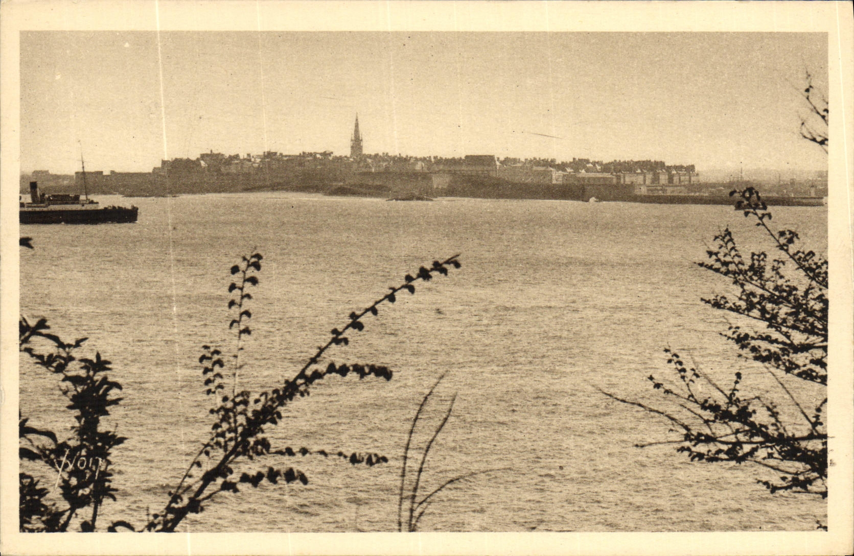 Saint-Malo — Vista general tomada desde Dinard — Les Éditions d'Art Yvon, París