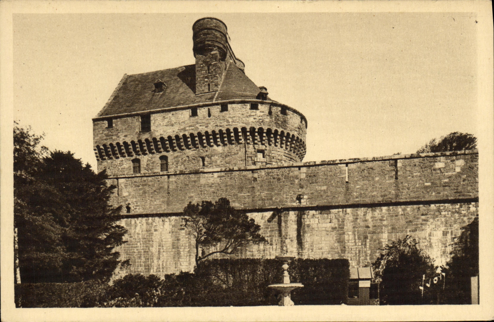 Saint-Malo — Le Château - La Tour des Dames — Éditions d'Art Martal