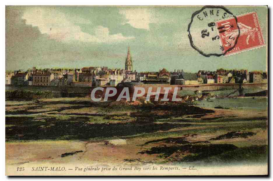 SAINT-MALO — Vue générale prise du Grand Bey vers les Remparts — LL. — N° 125