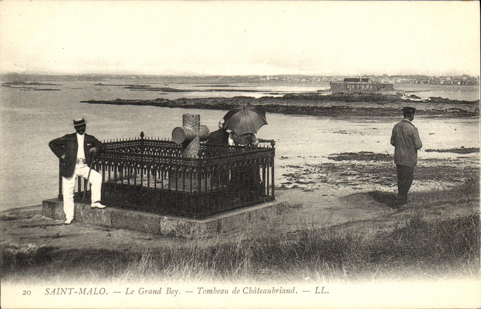 Saint-Malo — Il Grande Bey — Tomba di Châteaubriand — LL.