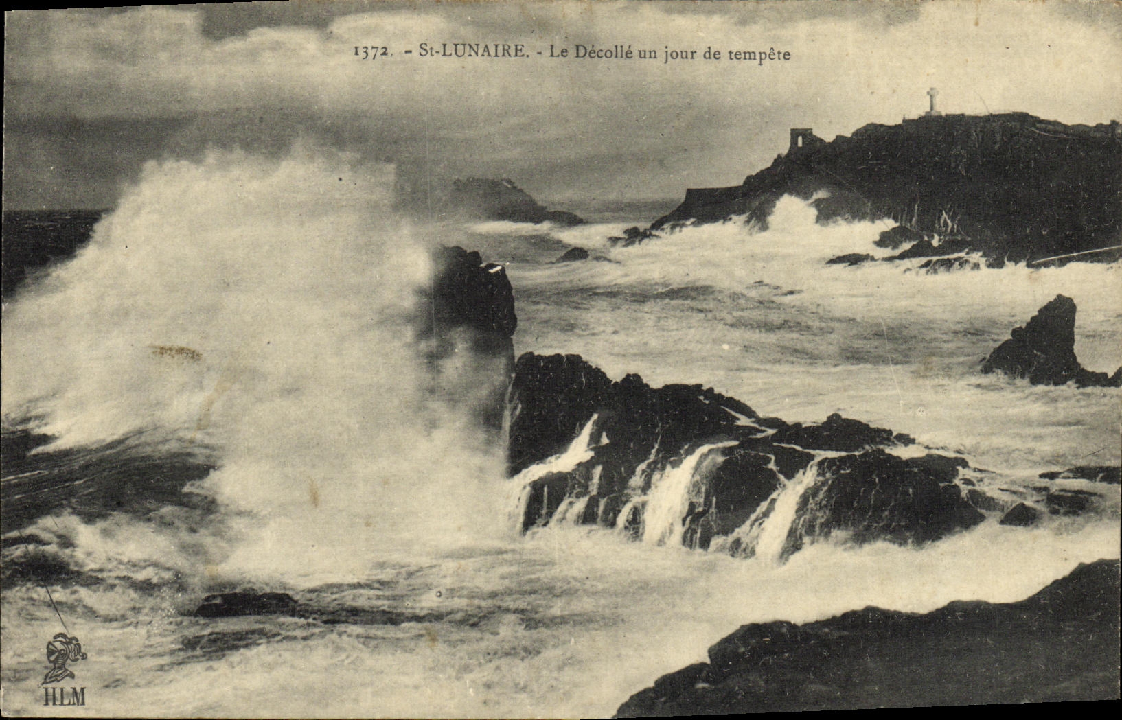 St-Lunaire — Le Décollé un jour de tempête — H. Le Maillet, éditeur à St-Malo, n° 1372