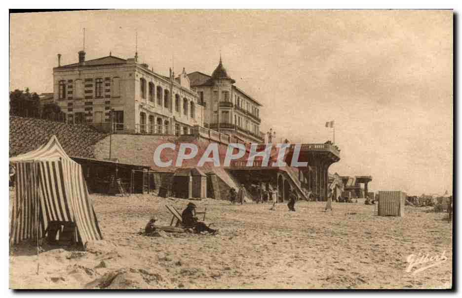 CPA Soulac Sur Mer Le Ponton et les Hotels