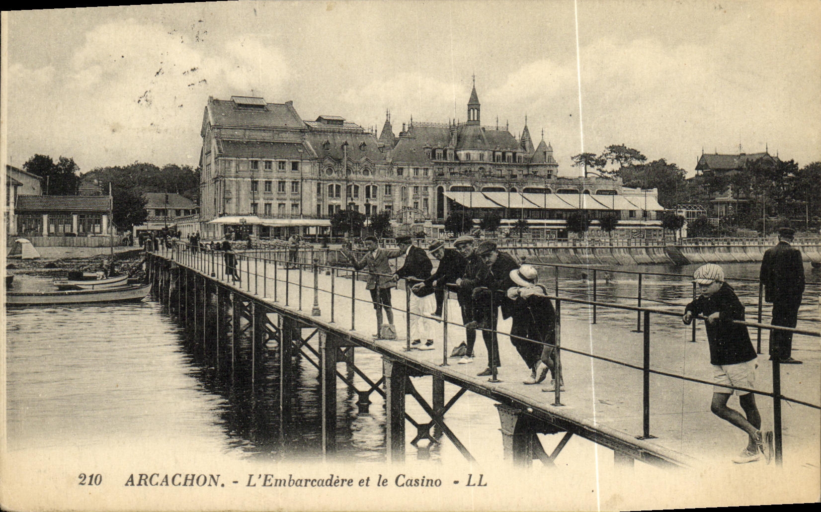 CPA Cote D Argent Arcachon L Embarcadere et le Casino