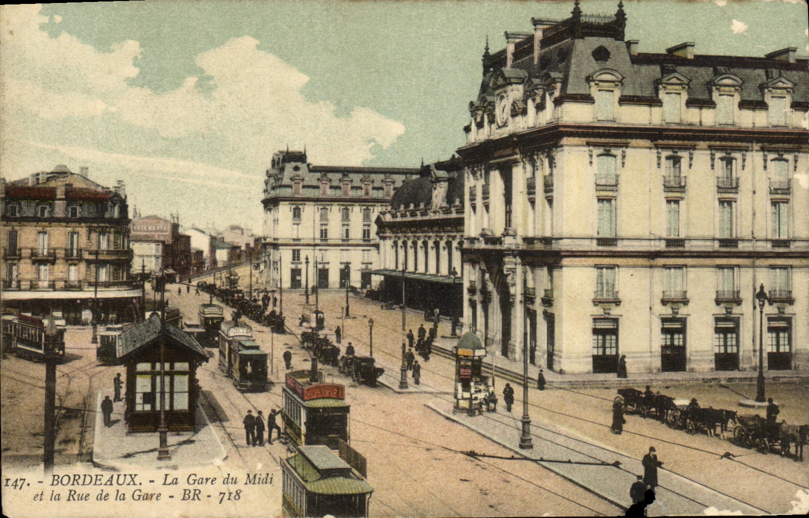 CPA Bordeaux La Gare du Midi et la rue de la gare Tramway