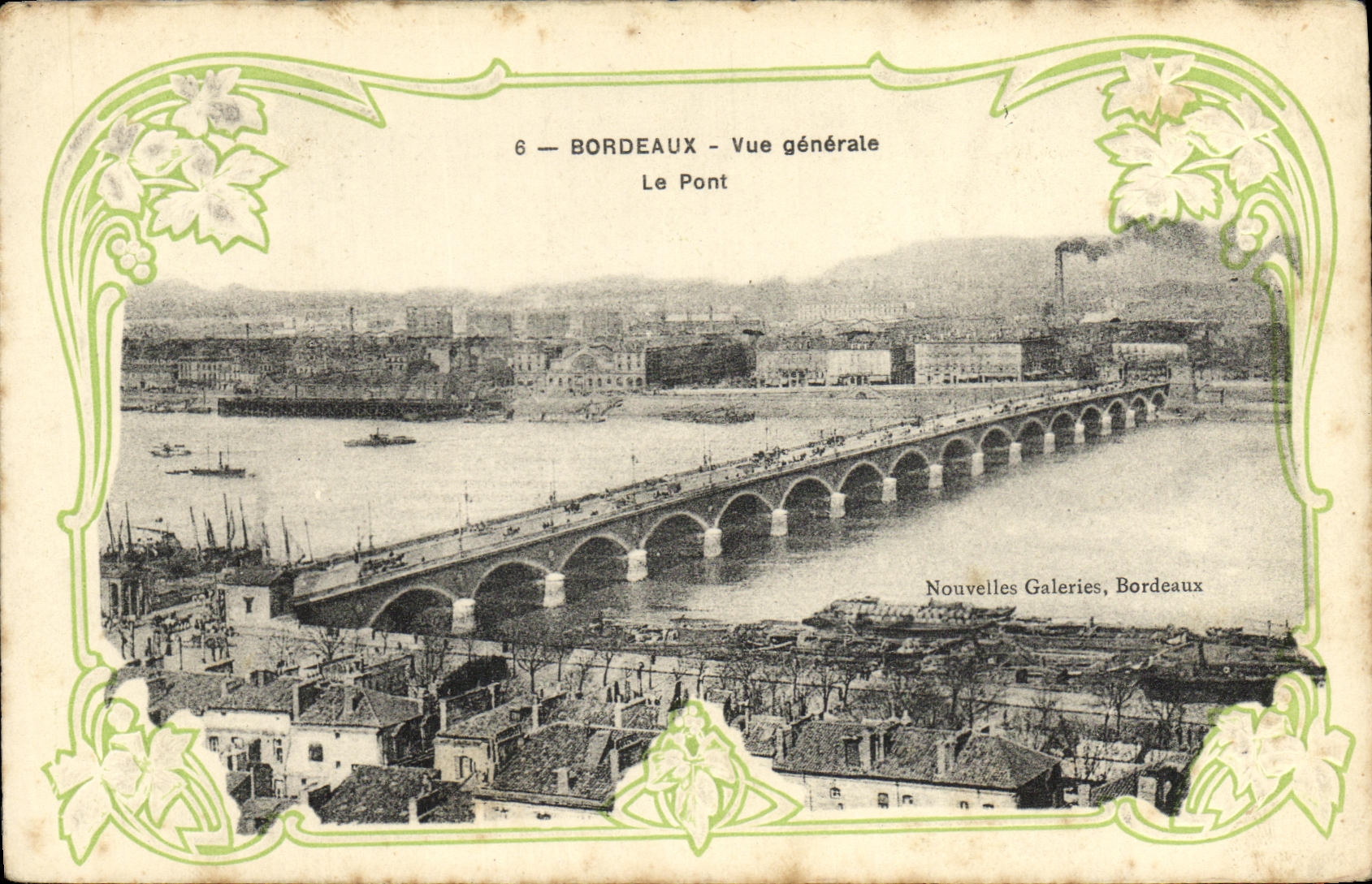 CPA Bordeaux Vue generale Le pont Nouvelles Galeries