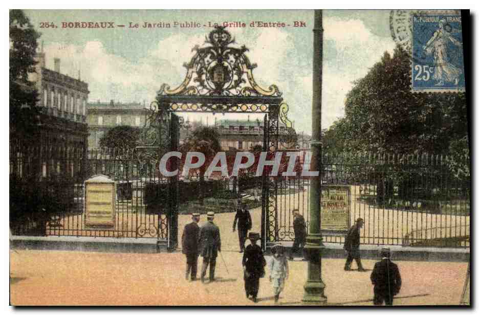 CPA Bordeaux Le Jardin Public la grille d entree