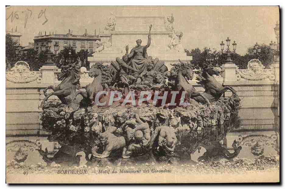 CPA Bordeaux Motif Du Monument des Girondins