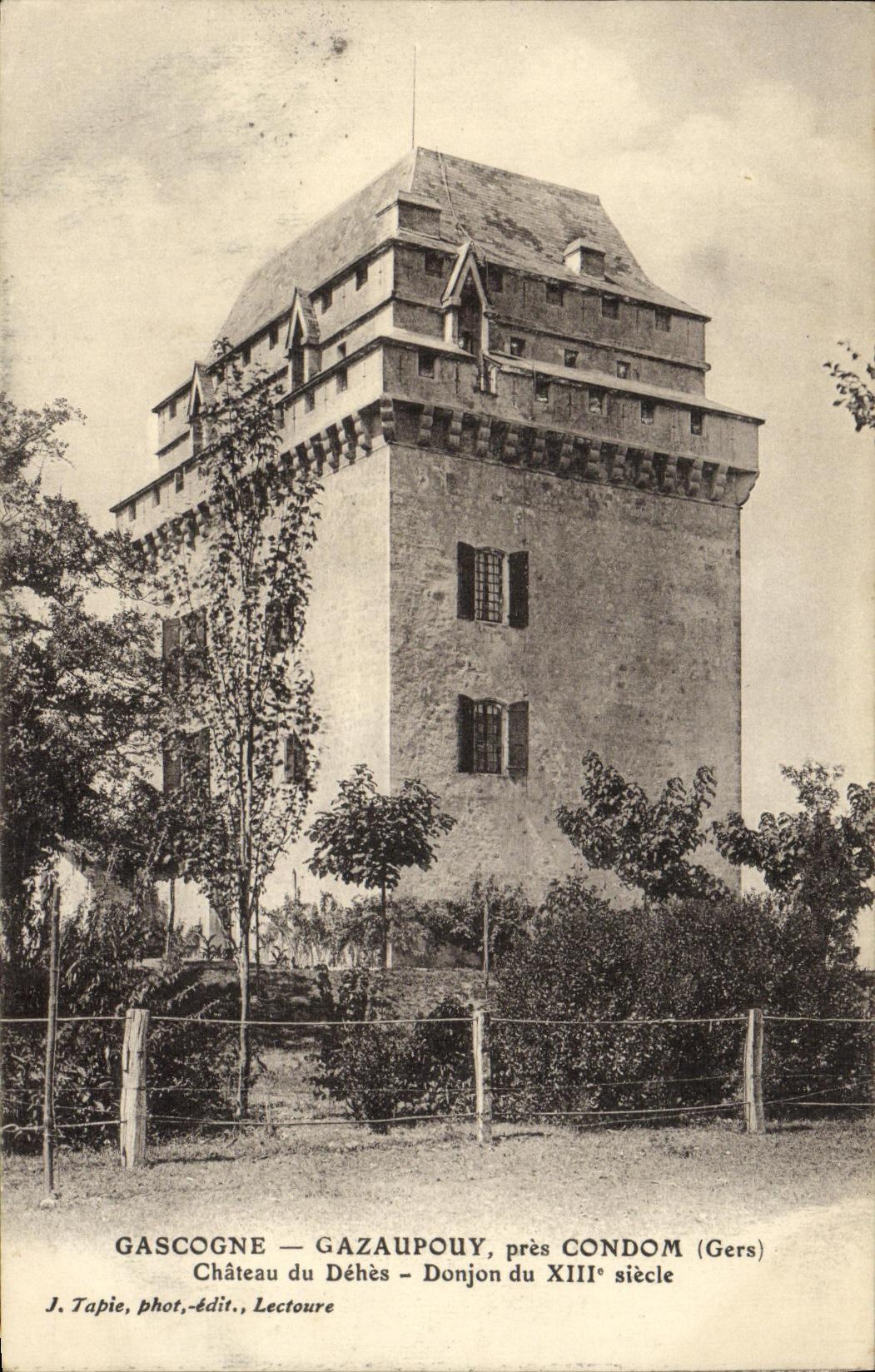 Schloss Déhès — 13. Jahrhundert, Turm — Gascogne, Gazaupouy bei Condom (Gers)