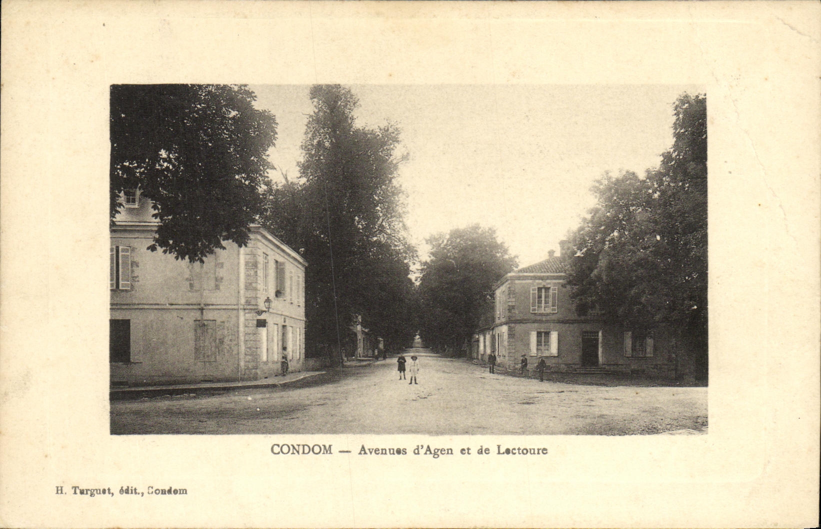 CPA Condom Avenues d Agen et de Lectoure