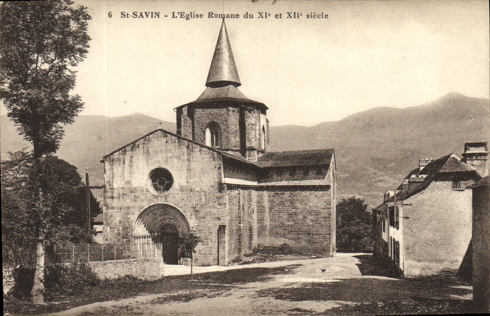 St-Savin - L'Église Romane du XIe et XIIe siècle — CPA n°6 — Éditeur : C. Gacienne des Arts Photomécaniques, Strasbourg