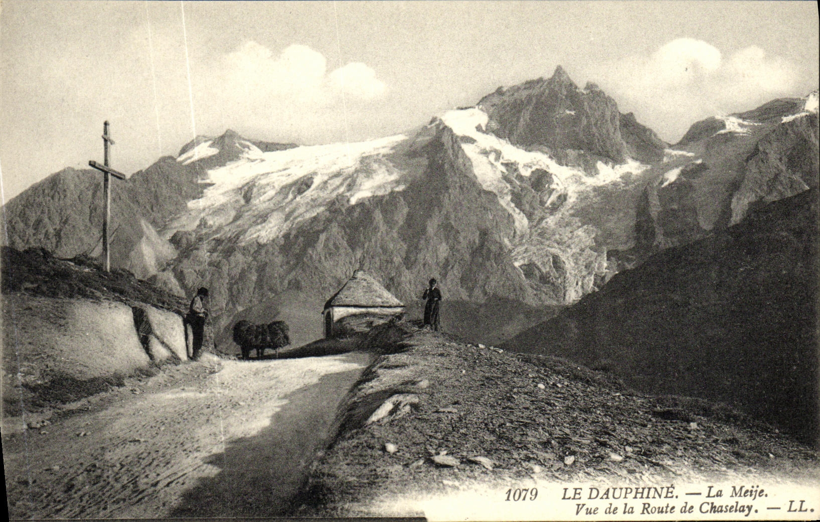 Le Dauphiné — La Meije — Vue de la Route de Chaselay — LL. — n° 1079
