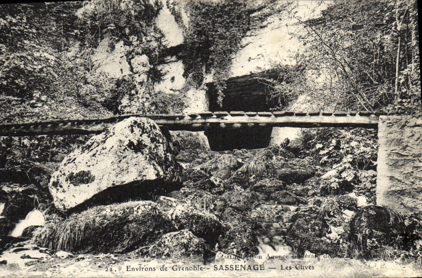 CPA Environs de Grenoble Sassenage Les Cuves