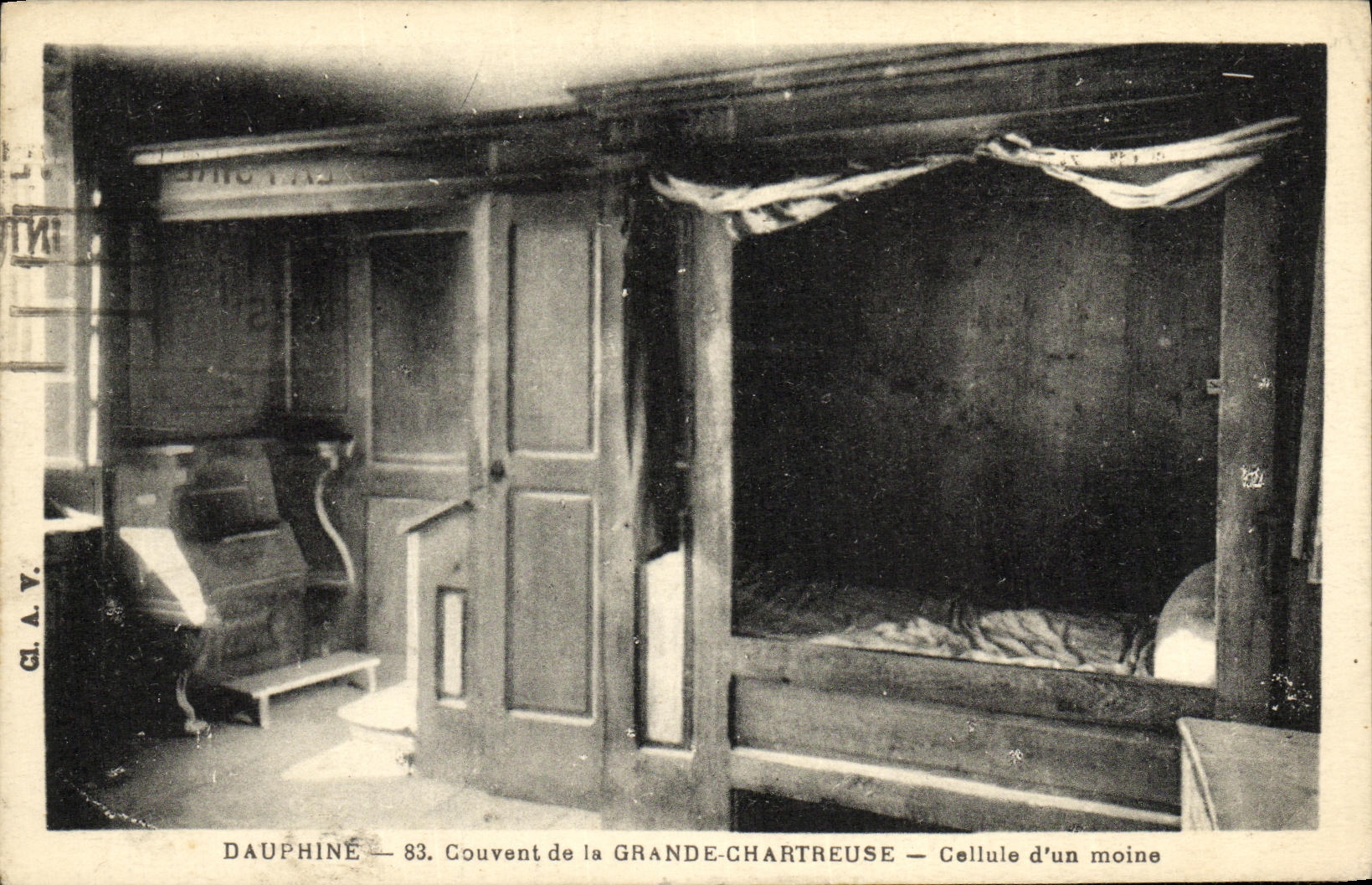 Dauphiné — 83. Couvent de la Grande-Chartreuse — Cellule d'un moine