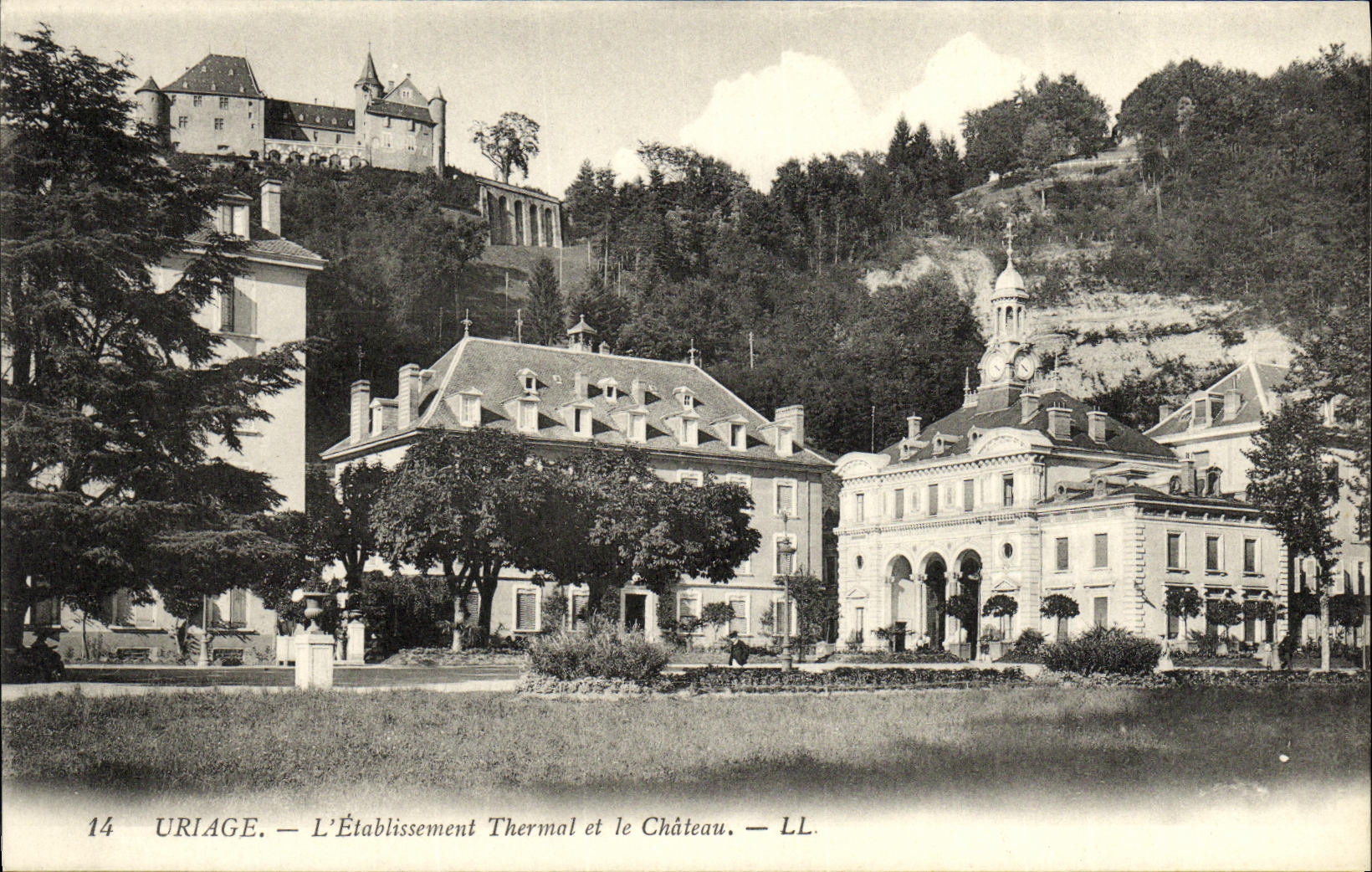 Uriage — L'Établissement Thermal et le Château — LL. — N° 14