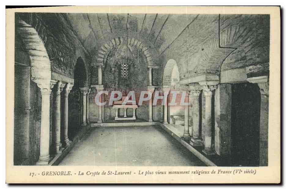 CPA Grenoble La Crypte de St Laurent Le Plus vieux monument religieux de France