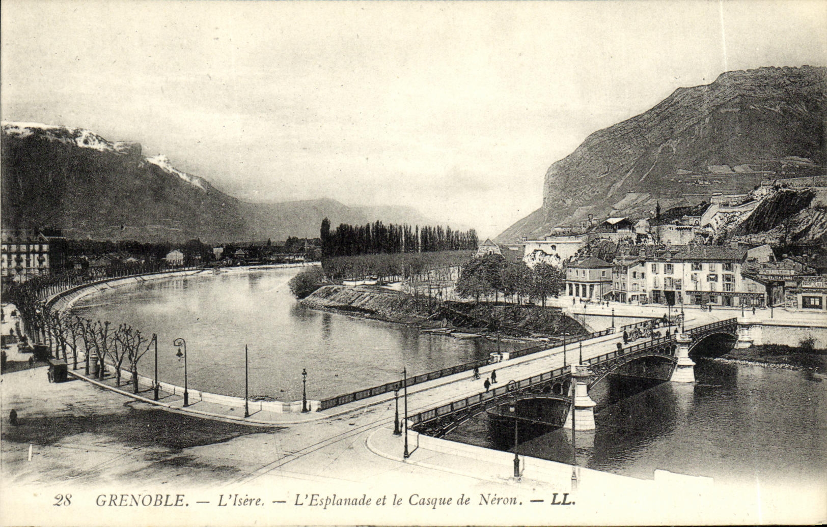CPA Grenoble L Isere L Esplanade et le Casque de Neron