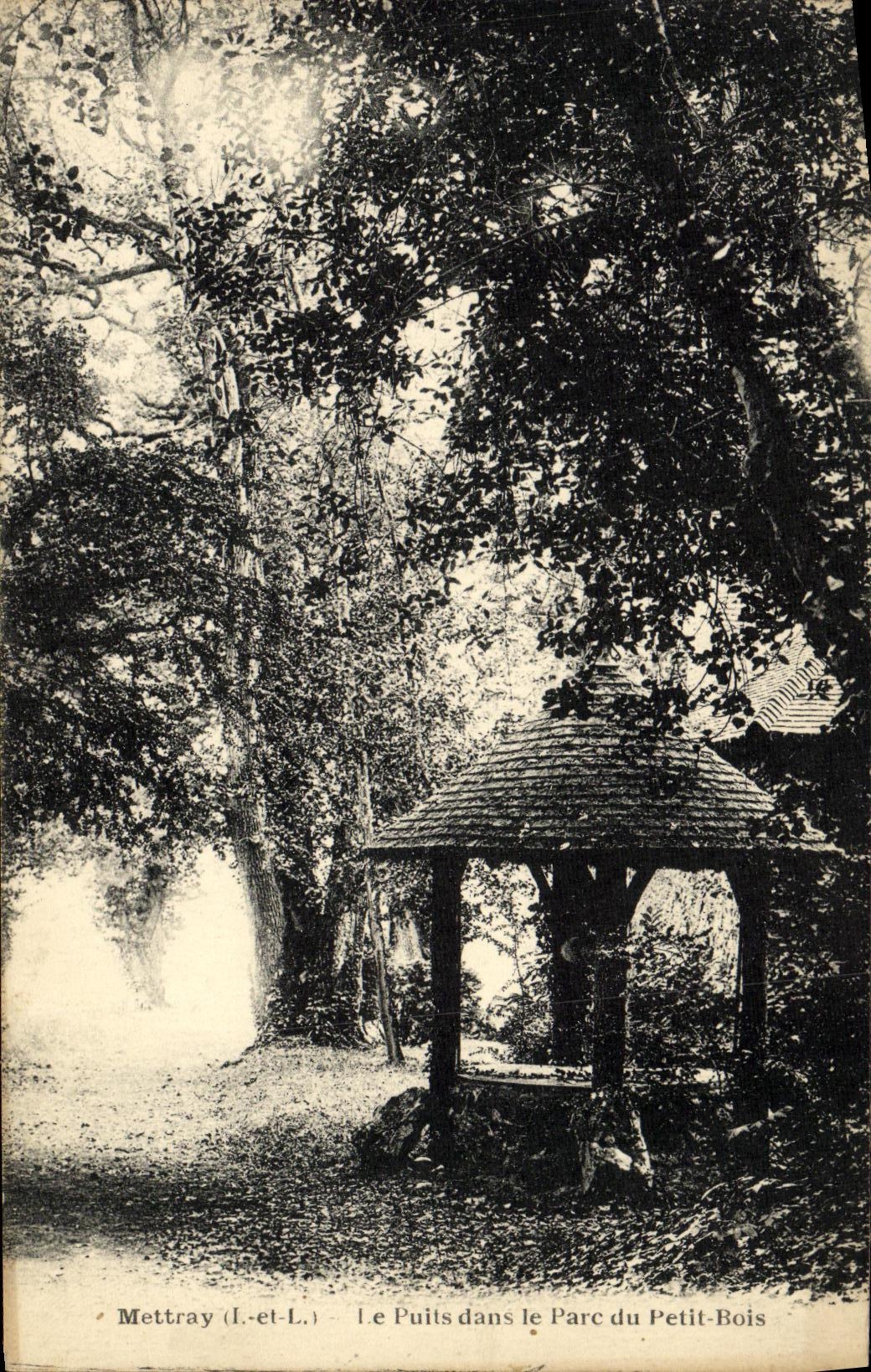 CPA Mettray Le Puits Dans le Parc du Petit Bois