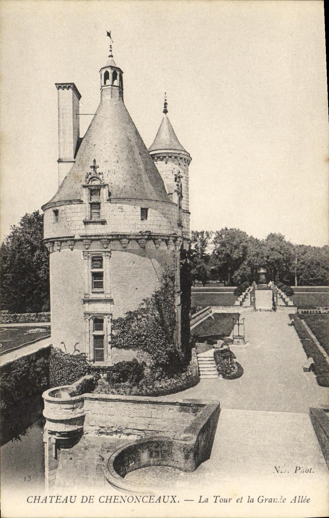 CPA Chenonceaux La Tour et la Grande Allee