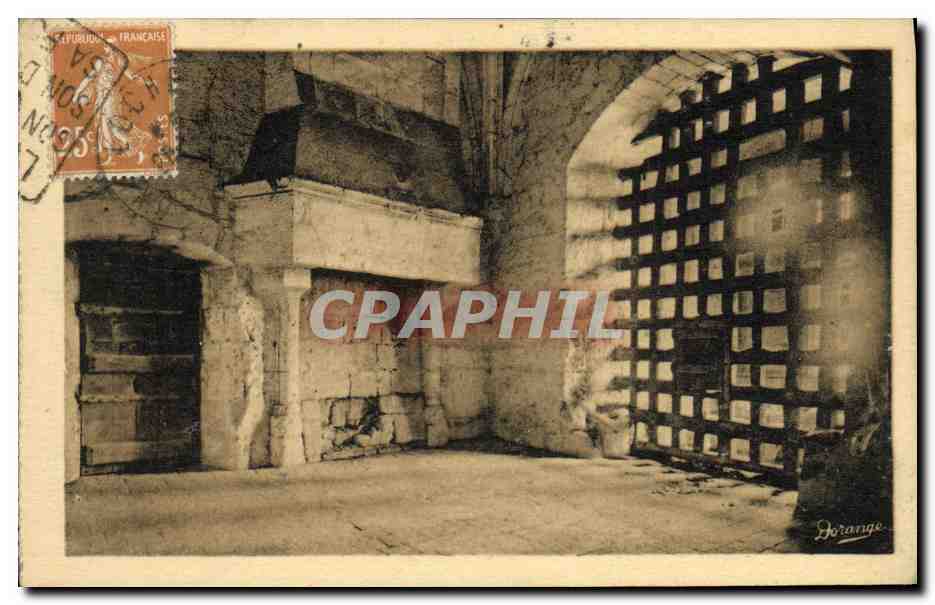 CPA Loches Le donjon Cachot du duc d Alencon